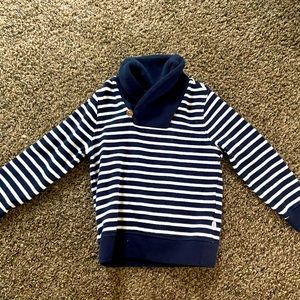 Gap boys sweater . Worn once . Size 5 year toddler .